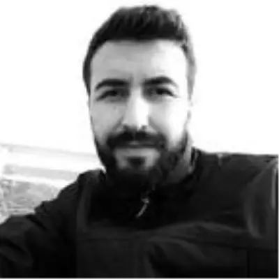 Otomobil, TIR'a arkadan çarptı: 1 ölü, 3 yaralı Otomobil, TIR'a arkadan çarptı: 1 ölü, 3 yaralı