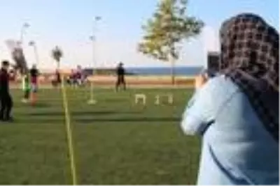 Pandemide evde kalan çocuklar, 'zorvayvır' parkurunda eğlendi Pandemide evde kalan çocuklar, 'zorvayvır' parkurunda eğlendi