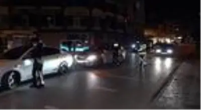 Polis kontrolünü görünce otomobilini bırakıp kaçtı Polis kontrolünü görünce otomobilini bırakıp kaçtı