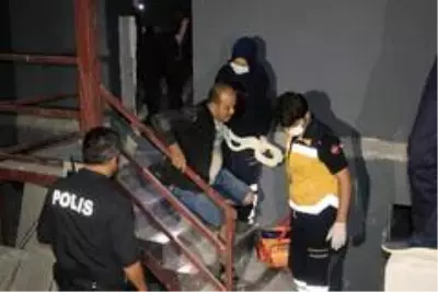 Polisten kaçan hırsız inşaattan düşüp yaralandı Polisten kaçan hırsız inşaattan düşüp yaralandı