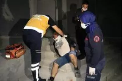 Polisten kaçan hırsız inşaattan düşüp yaralandı Polisten kaçan hırsız inşaattan düşüp yaralandı
