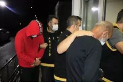 Son dakika: Sahte vali operasyonunda yakalanan zanlılar Adana'ya getirildi Son dakika: Sahte vali operasyonunda yakalanan zanlılar Adana'ya getirildi