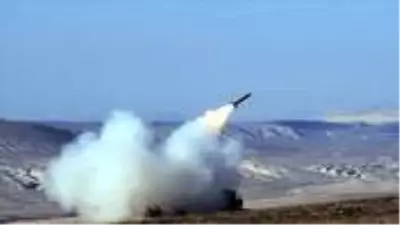 Azerbaycan, Ermenistan'a ait savaş uçağını düşürdü Azerbaycan, Ermenistan'a ait savaş uçağını düşürdü