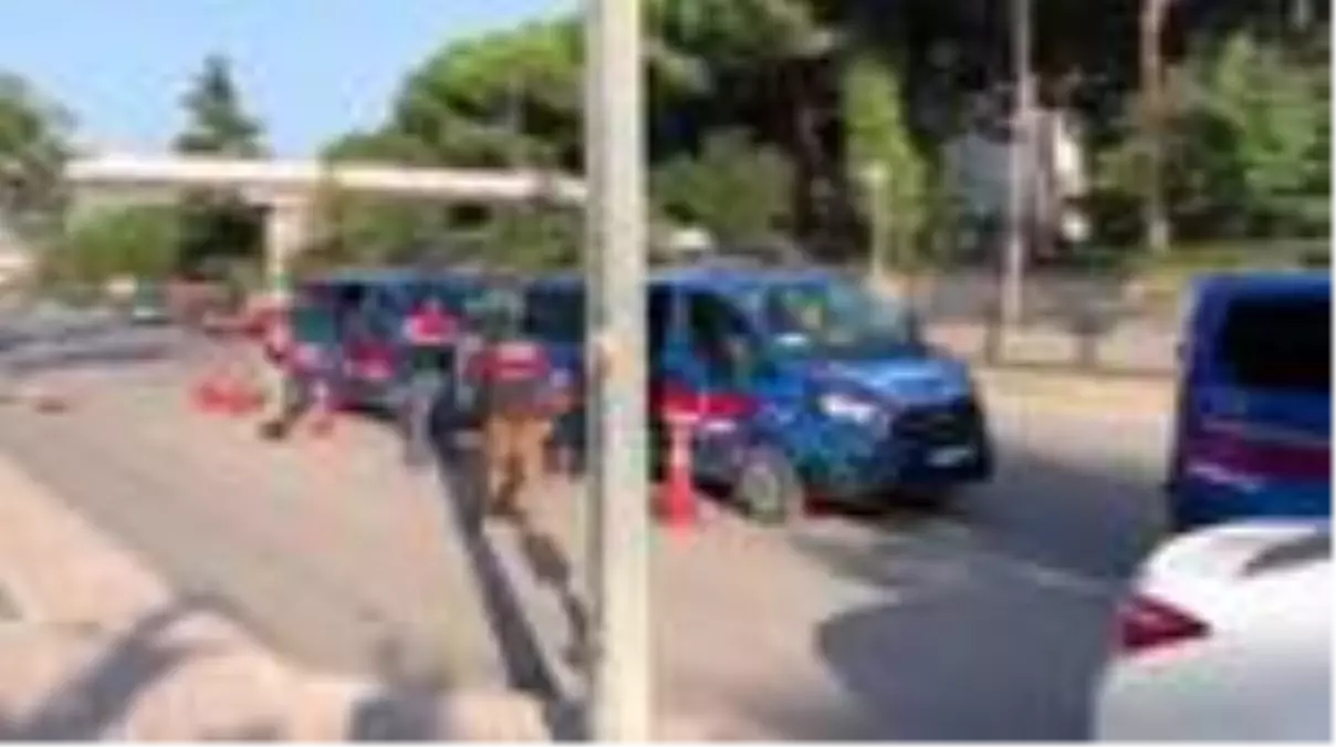 Suçüstü yakalanan 3 hırsızlık şüphelisi tutuklandı