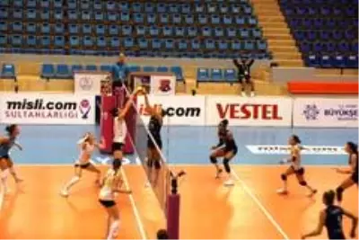 Sultanlar Ligi: Aydın B.B.: 3 PTT: 1 Sultanlar Ligi: Aydın B.B.: 3 PTT: 1