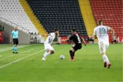 Süper Lig: Gaziantep FK: 1 İ. H. Konyaspor: 0 (Maç sonucu) Süper Lig: Gaziantep FK: 1 İ. H. Konyaspor: 0 (Maç sonucu)