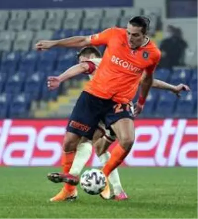 Süper Lig: Medipol Başakşehir: 4 Antalyaspor: 1 (İlk yarı) Süper Lig: Medipol Başakşehir: 4 Antalyaspor: 1 (İlk yarı)