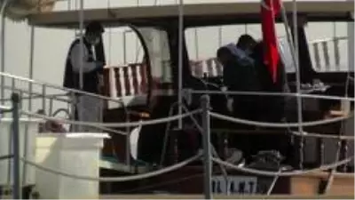 Tekneden denize düşen su sporları çalışanı hayatını kaybetti Tekneden denize düşen su sporları çalışanı hayatını kaybetti