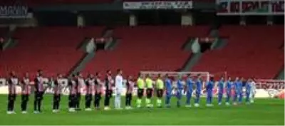 TFF 1. Lig: Samsunspor: 4 Ankara Keçiörengücü: 2 TFF 1. Lig: Samsunspor: 4 Ankara Keçiörengücü: 2