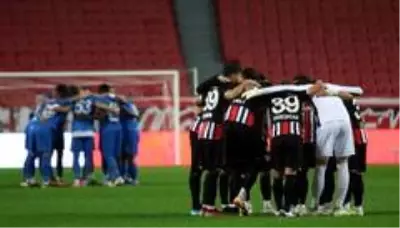 TFF 1. Lig: Samsunspor: 4 Ankara Keçiörengücü: 2 TFF 1. Lig: Samsunspor: 4 Ankara Keçiörengücü: 2