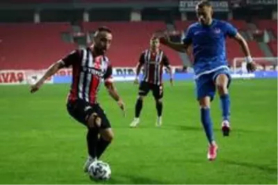 TFF 1. Lig: Samsunspor: 4 Ankara Keçiörengücü: 2 TFF 1. Lig: Samsunspor: 4 Ankara Keçiörengücü: 2