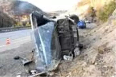 Tünel işçilerini taşıyan midibüs devrildi: 5'i ağır, 15 yaralı Tünel işçilerini taşıyan midibüs devrildi: 5'i ağır, 15 yaralı