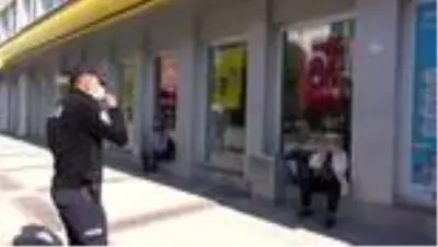 Son dakika: Turistlerin yoğun olduğu caddelerde maske denetimi Son dakika: Turistlerin yoğun olduğu caddelerde maske denetimi