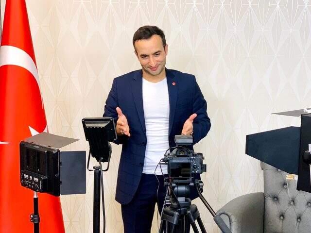 Türkiye'de ilk kez 'Sevgi kontrolü' konferansı verildi