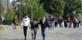 Bursa: Vaka sayısının arttığı Bursa'da vatandaşların tedbirsiz davranışları tedirgin etti Bursa: Vaka sayısının arttığı Bursa'da vatandaşların tedbirsiz davranışları tedirgin etti