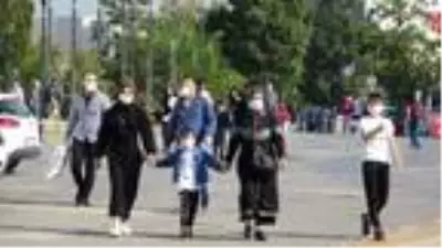 Vaka sayısının arttığı Bursa'da vatandaşların tedbirsiz davranışları tedirgin etti Vaka sayısının arttığı Bursa'da vatandaşların tedbirsiz davranışları tedirgin etti
