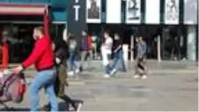 Vaka sayısının arttığı Bursa'da vatandaşların tedbirsiz davranışları tedirgin etti Vaka sayısının arttığı Bursa'da vatandaşların tedbirsiz davranışları tedirgin etti