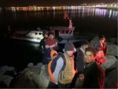 Van'da 22 kaçak göçmen yakalandı Van'da 22 kaçak göçmen yakalandı