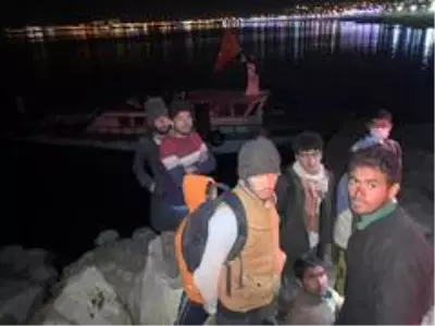 Van'da 22 kaçak göçmen yakalandı Van'da 22 kaçak göçmen yakalandı