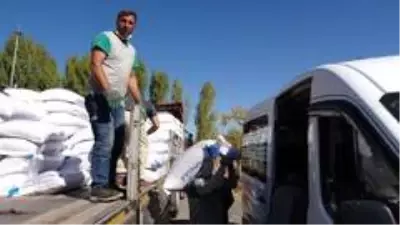 Vanlı çiftçiye tohum desteği yapıldı Vanlı çiftçiye tohum desteği yapıldı