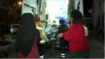 Yemen'de silahlı saldırıya uğrayan Türk Kızılay yetkilisi ambulans uçakla Türkiye'ye getirildi (2) Yemen'de silahlı saldırıya uğrayan Türk Kızılay yetkilisi ambulans uçakla Türkiye'ye getirildi (2)