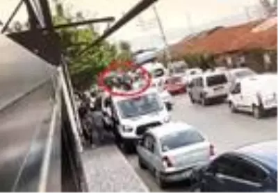 Son dakika haberi! alacak nedeniyle çıkan silahlı ve bıçaklı kavga kamerada Son dakika haberi! alacak nedeniyle çıkan silahlı ve bıçaklı kavga kamerada