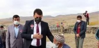 Çat: Son dakika haberi... Başkan Melik Yaşar: 'Allah o günü bir daha bizlere göstermesin' Çat: Son dakika haberi... Başkan Melik Yaşar: 'Allah o günü bir daha bizlere göstermesin'