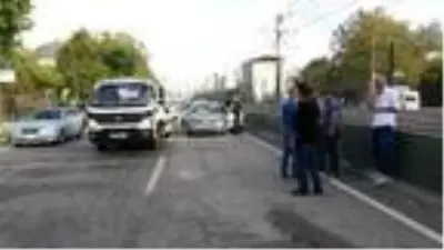 Bursa'da 8 aracın karıştığı zincirleme kaza Bursa'da 8 aracın karıştığı zincirleme kaza