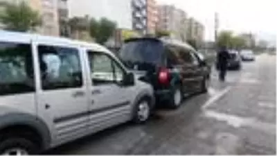 Bursa'da 8 aracın karıştığı zincirleme kaza Bursa'da 8 aracın karıştığı zincirleme kaza