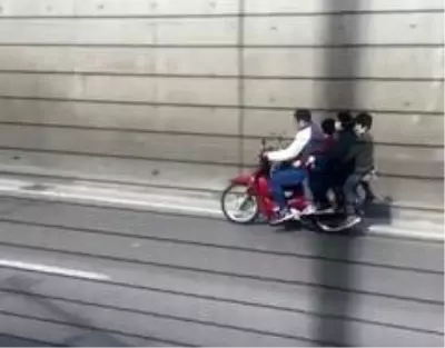 Bursa'da motosiklet üzerinde tehlikeli yolculuk Bursa'da motosiklet üzerinde tehlikeli yolculuk