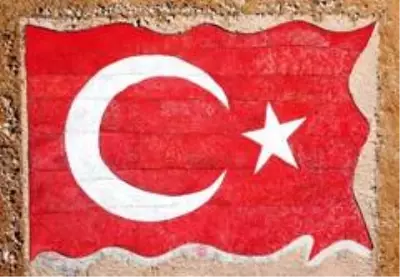 Çal Dağları'na dev Türk Bayrağı Çal Dağları'na dev Türk Bayrağı