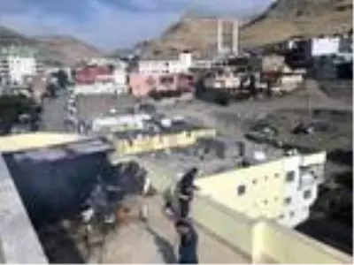 Çatı katında mangal yaparken yangın çıktı Çatı katında mangal yaparken yangın çıktı