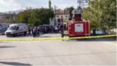 Son dakika... Ceviz toplarken elektrik akımına kapılan kişi öldü Son dakika... Ceviz toplarken elektrik akımına kapılan kişi öldü