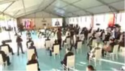 Cumhurbaşkanı Erdoğan: 'Pötürge'de 208, Kale'de 238 konut olmak üzere toplam 446 konutu vatandaşlarımıza teslim ediyoruz' Cumhurbaşkanı Erdoğan: 'Pötürge'de 208, Kale'de 238 konut olmak üzere toplam 446 konutu vatandaşlarımıza teslim ediyoruz'