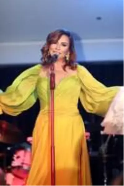 Deniz Seki, "Kendimi 19 yaşında hissediyorum" Deniz Seki, "Kendimi 19 yaşında hissediyorum"