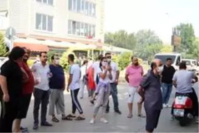 Son dakika: Depo alev topuna döndü, bina sakinleri gözyaşlarına boğuldu Son dakika: Depo alev topuna döndü, bina sakinleri gözyaşlarına boğuldu