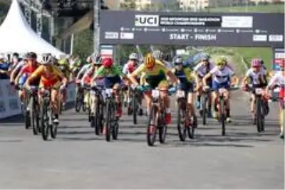 Dünya Dağ Bisikleti Maraton Şampiyonası'nda start verildi Dünya Dağ Bisikleti Maraton Şampiyonası'nda start verildi