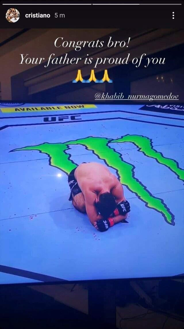 Emekli olan Khabib Nurmagomedov'a ünlü sporculardan tebrik mesajı yağdı Emekli olan Khabib Nurmagomedov'a ünlü sporculardan tebrik mesajı yağdı