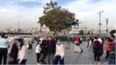 Son dakika haberi | Eminönü Meydanı'nda drone destekli Kovid-19 denetimi Son dakika haberi | Eminönü Meydanı'nda drone destekli Kovid-19 denetimi