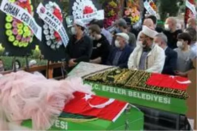 Son dakika haberleri... Feci kazada hayatını kaybeden anne ve kızı son yolculuğuna uğurlandı Son dakika haberleri... Feci kazada hayatını kaybeden anne ve kızı son yolculuğuna uğurlandı