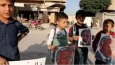 Fransa Cumhurbaşkanı Macron, Suriye'de protesto edildi - TEL Fransa Cumhurbaşkanı Macron, Suriye'de protesto edildi - TEL