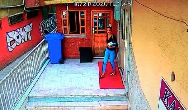 Gözü gibi büyüttüğü iki evladından biri mezara diğeri hapse girdi! Melek'in annesinin ağıtları köyü inletti Gözü gibi büyüttüğü iki evladından biri mezara diğeri hapse girdi! Melek'in annesinin ağıtları köyü inletti