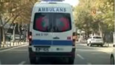 Kadıköy'de korona virüse ambulansla farkındalık Kadıköy'de korona virüse ambulansla farkındalık
