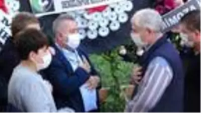 Son dakika haberi... Kazada ölen anne kız gözyaşları arasında toprağa verildi Son dakika haberi... Kazada ölen anne kız gözyaşları arasında toprağa verildi