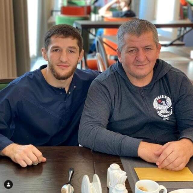 Khabib Nurmagomedov, Justin Gaethje'yi mağlup ederek profesyonel dövüş hayatını sonlandırdı Khabib Nurmagomedov, Justin Gaethje'yi mağlup ederek profesyonel dövüş hayatını sonlandırdı