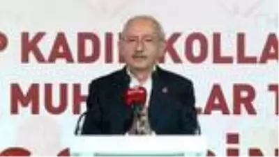Kılıçdaroğlu: 'Kadınlar parlamentoda temsil için yeterli mücadeleyi vermiyorlar' Kılıçdaroğlu: 'Kadınlar parlamentoda temsil için yeterli mücadeleyi vermiyorlar'
