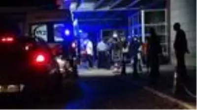 Son dakika! Kilis'te husumetli iki aile arasında silahlı- taşlı- sopalı kavga: 8 yaralı Son dakika! Kilis'te husumetli iki aile arasında silahlı- taşlı- sopalı kavga: 8 yaralı
