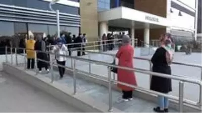 KPSS sınavına geç kalınca içeri alınmadılar KPSS sınavına geç kalınca içeri alınmadılar