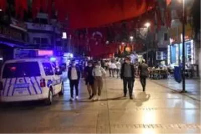 Kordon'da koronaya davetiye çıkartan görüntüler Kordon'da koronaya davetiye çıkartan görüntüler