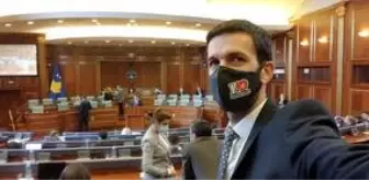 Le Figaro: Kosova milletvekili 'I Love Muhammed' yazılı maskeyle Meclis oturumuna katıldı Le Figaro: Kosova milletvekili 'I Love Muhammed' yazılı maskeyle Meclis oturumuna katıldı
